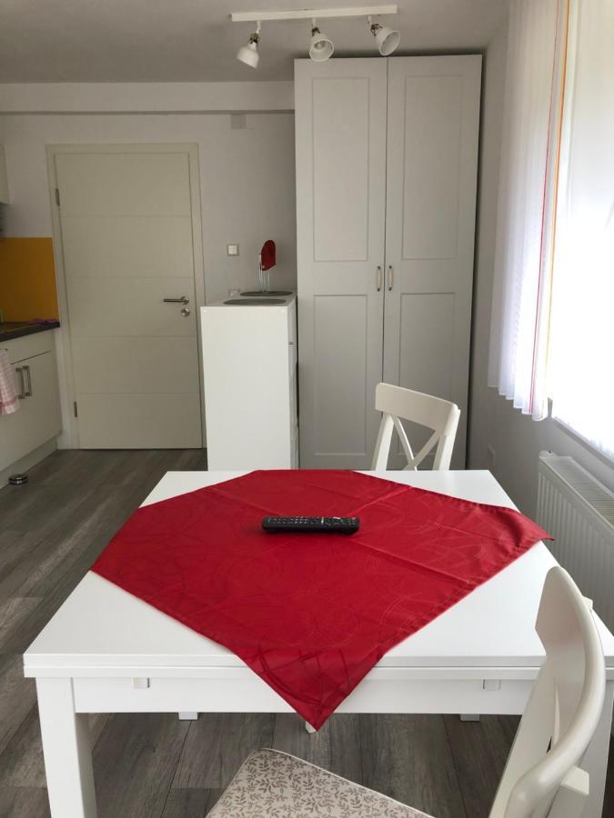 Apartmentvermietung Ingrid Bolkart - Voehlino 2 Illertissen Bagian luar foto