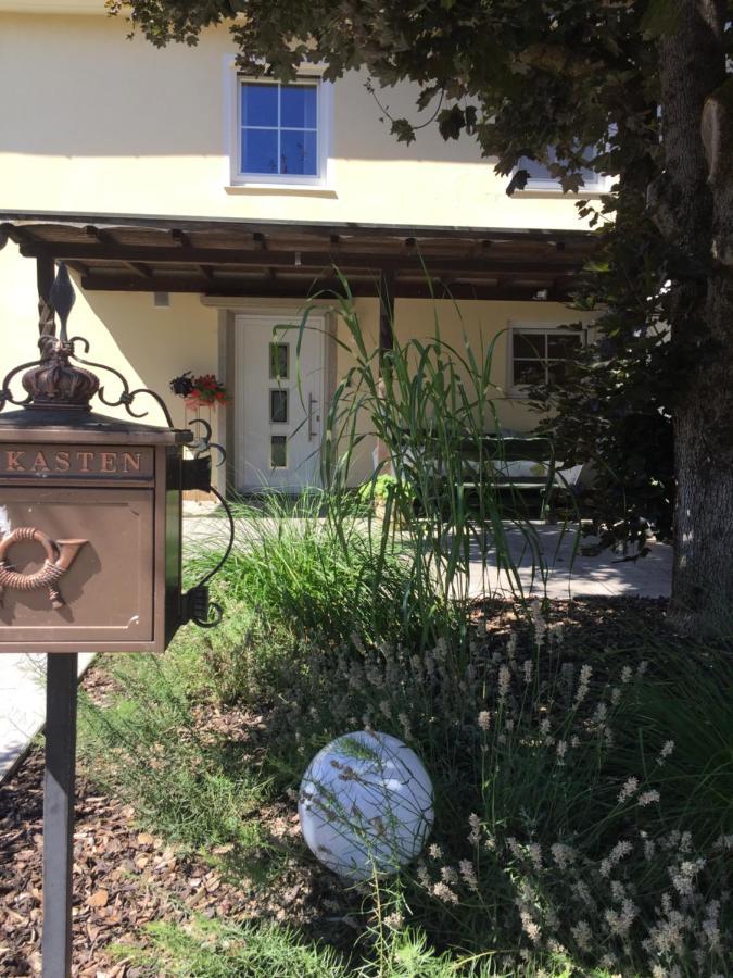 Apartmentvermietung Ingrid Bolkart - Voehlino 2 Illertissen Bagian luar foto