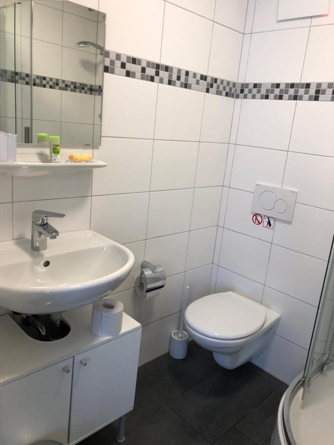 Apartmentvermietung Ingrid Bolkart - Voehlino 2 Illertissen Bagian luar foto