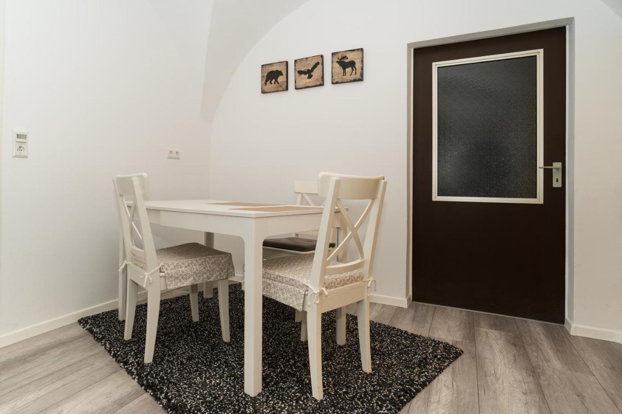 Apartmentvermietung Ingrid Bolkart - Voehlino 2 Illertissen Bagian luar foto